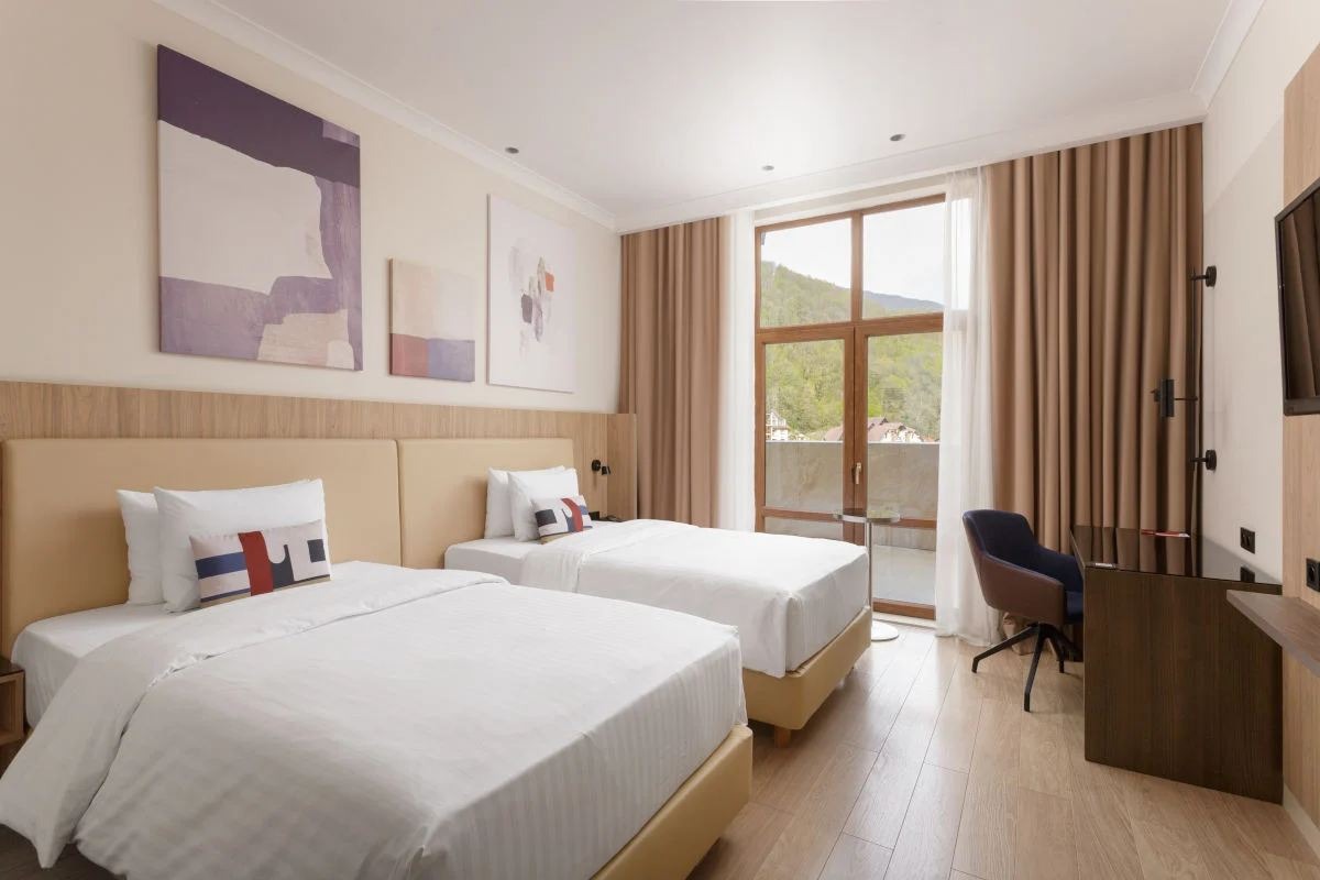 هتل کورت یارد بای مرریوت سوچی کراسنایا پولینا